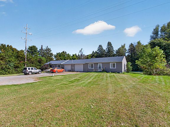 3rd image of 12375 Brooklyn Rd