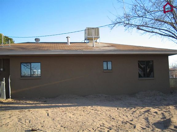 3rd image of 1105 Poplar Ave