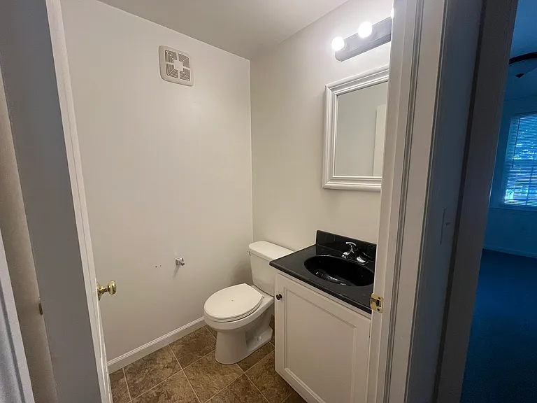 2836 Lincoln Hwy E — Photo 9