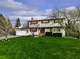 8220 Windbrooke Rd, Manlius, NY 13104