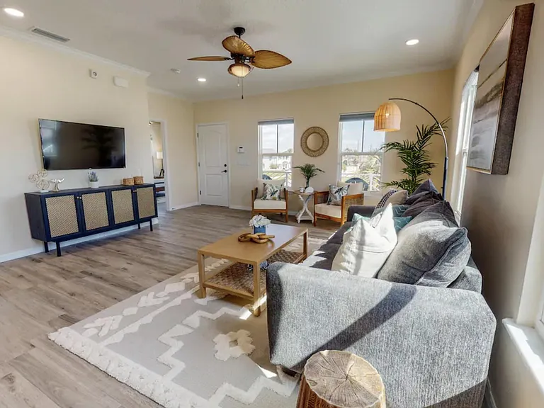 132 Sunrise Blvd — Photo 5