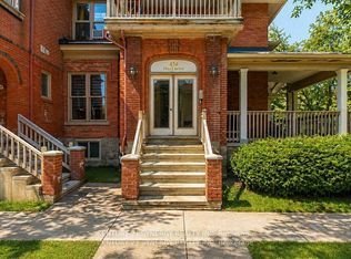 450 Maclaren St #10, Ottawa, ON K1R 5K6