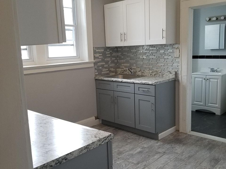 1st image of 372-374 S 20th St #5