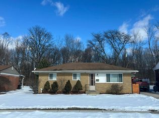 32848 Winona St, Westland, MI 48185
