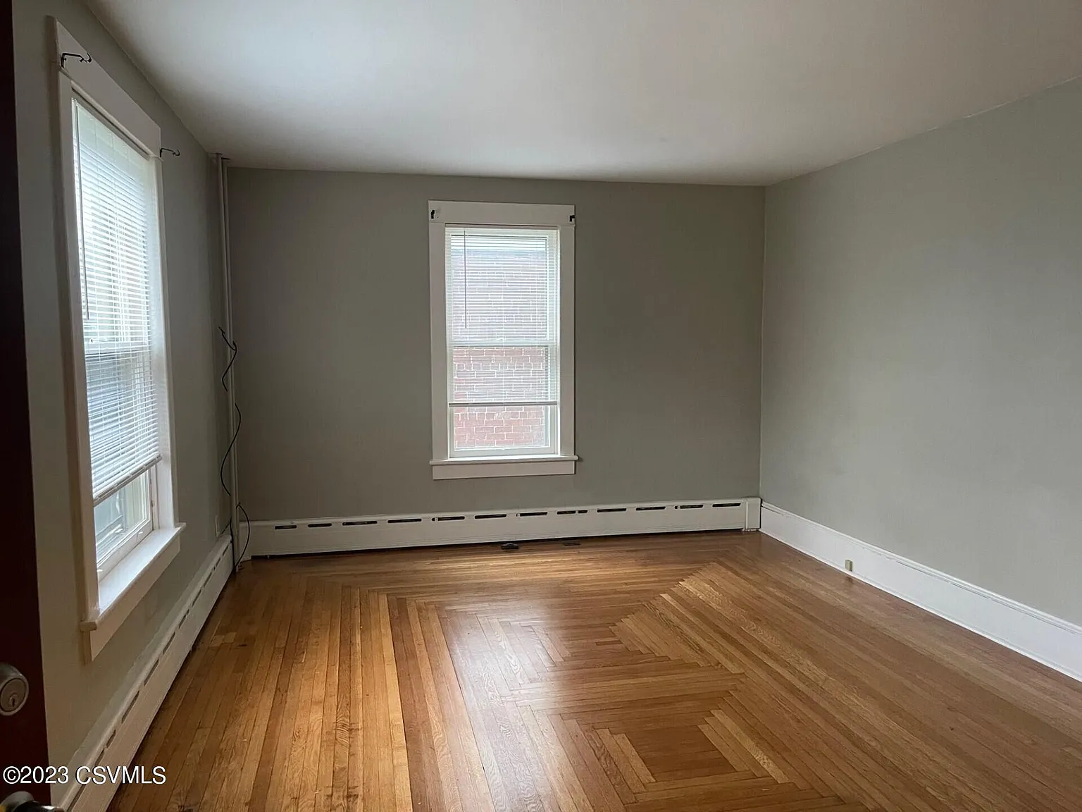 1 bed, 1025 sqft, $900 — Photo 3