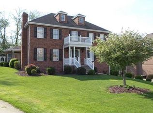 389 Cobblestone Cir, Mc Kees Rocks, PA 15136