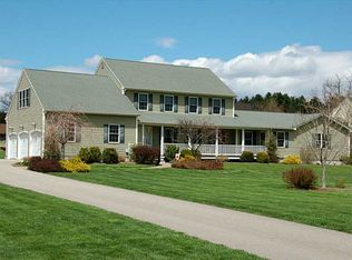 24 Pleasant View Dr, Hope Valley, RI 02832