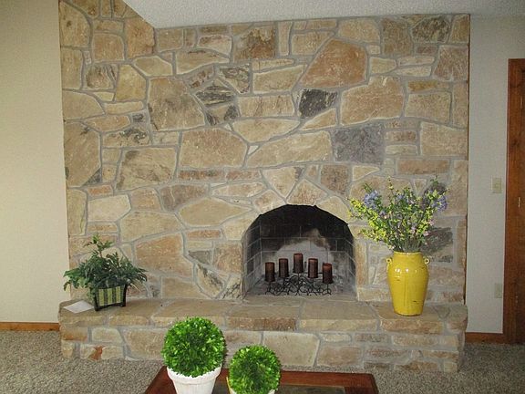 4th image of 2127 Canary Dr