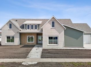 4295 Bristlecone Loop S, Fargo, ND 58104