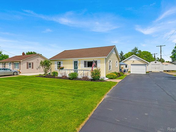 2nd image of 1020 Capac Rd