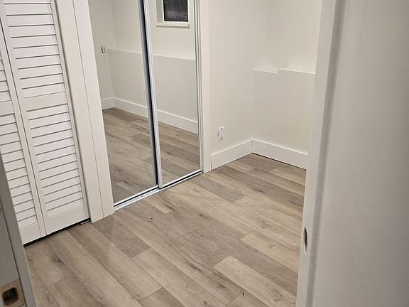 2nd image of 3480 Carnarvon Ave
