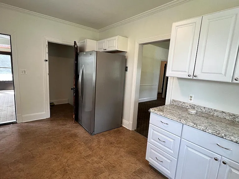 9409 Belair Rd — Photo 8