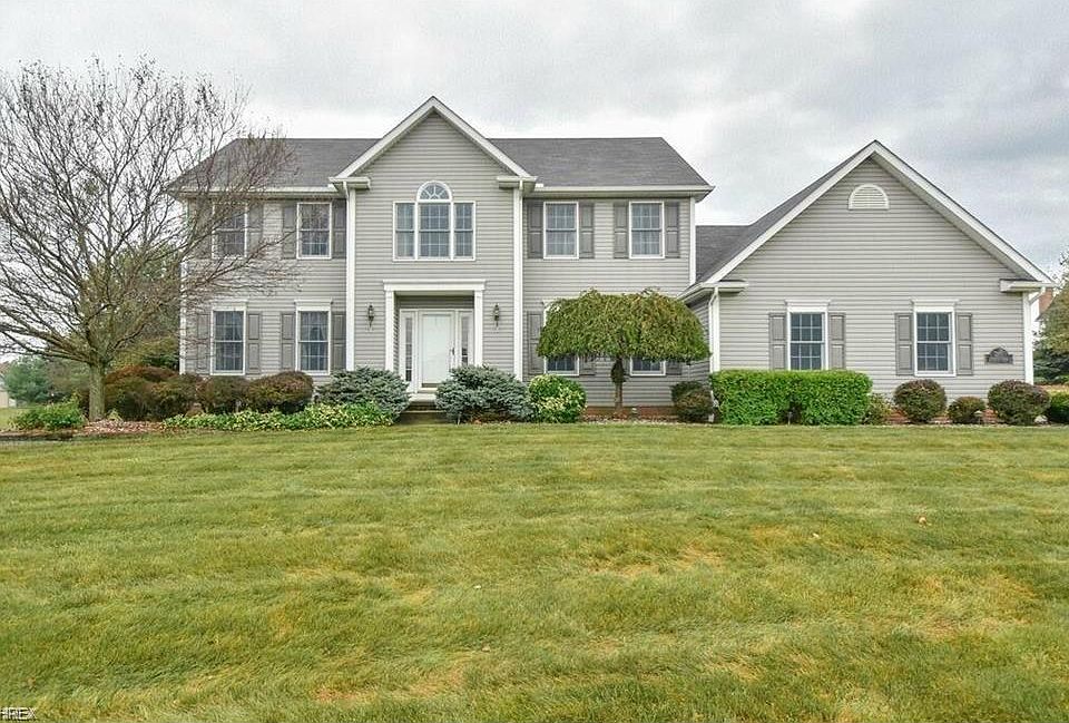 1st image of 30 Emerald Ct