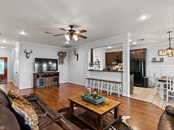5th image of 5942 Wild Flower Rd