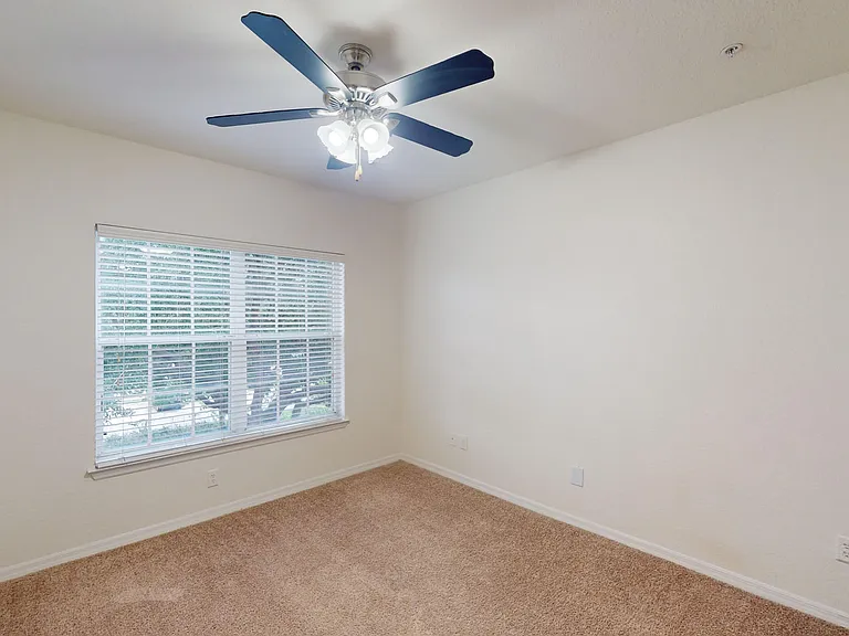 Ashton at Waterford Lakes — Photo 65
