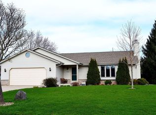 4686 S 111th St, Greenfield, WI 53228
