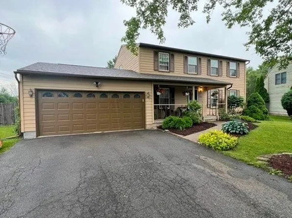 7783 Tirrell Hill Cir, Liverpool, NY 13090