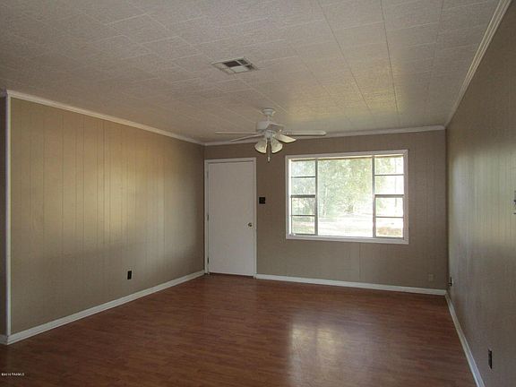 4th image of 225 1st St