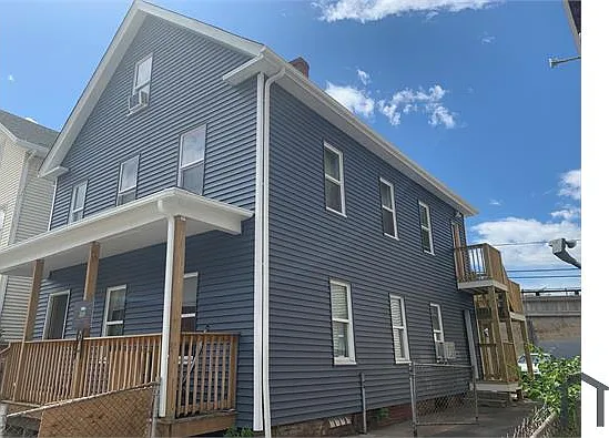 122 Canterbury St #1 — Photo 1