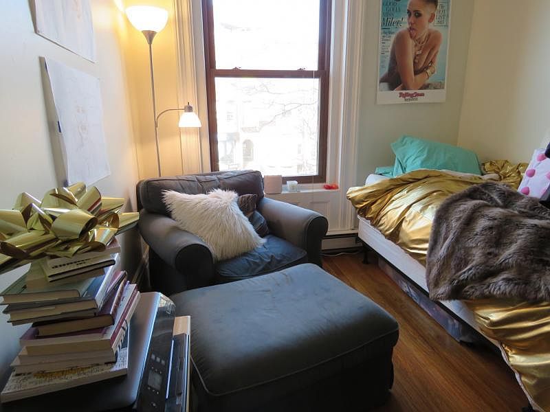2nd image of 303 Newbury St #6