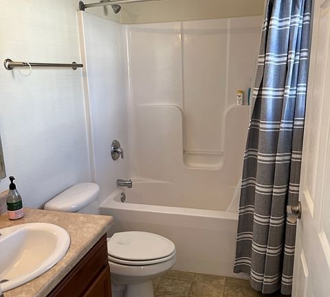 5th image of 2121 S Greenwood Dr APT 200
