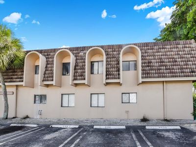 10936 Royal Palm Boulevard, Pompano Beach, FL, 33065