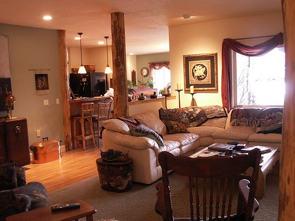 Lower Unit Living room