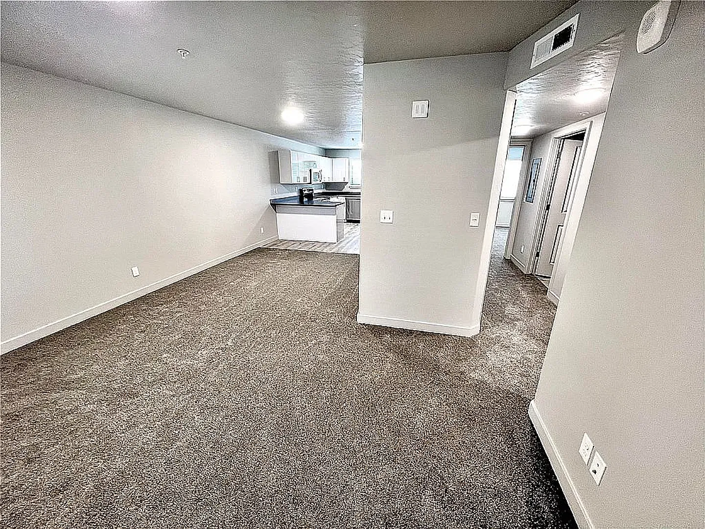 2 Bedroom 1 Bathroom Orem Condo — Photo 4