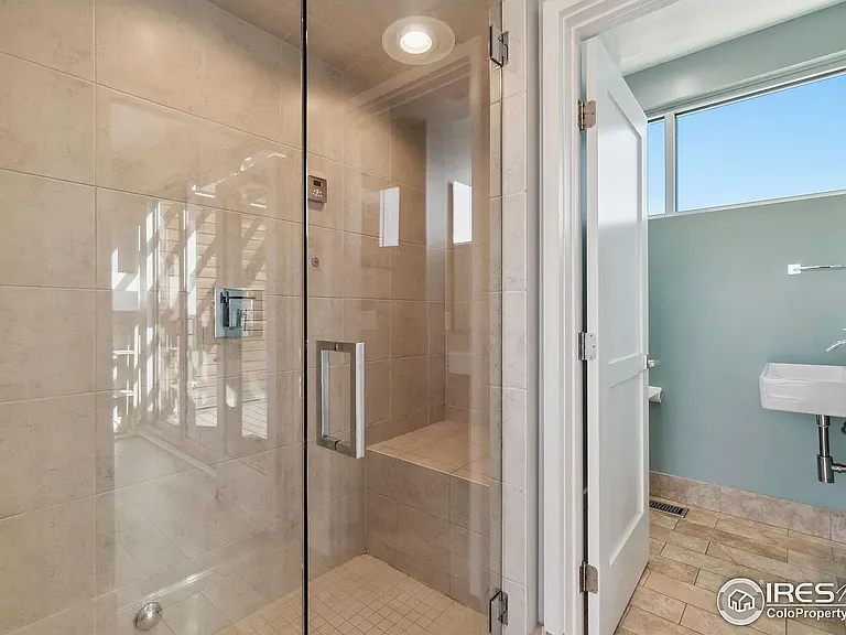 2770 W 22nd Ave — Photo 10