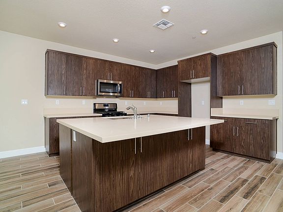 2624 Petal Way Kitchen