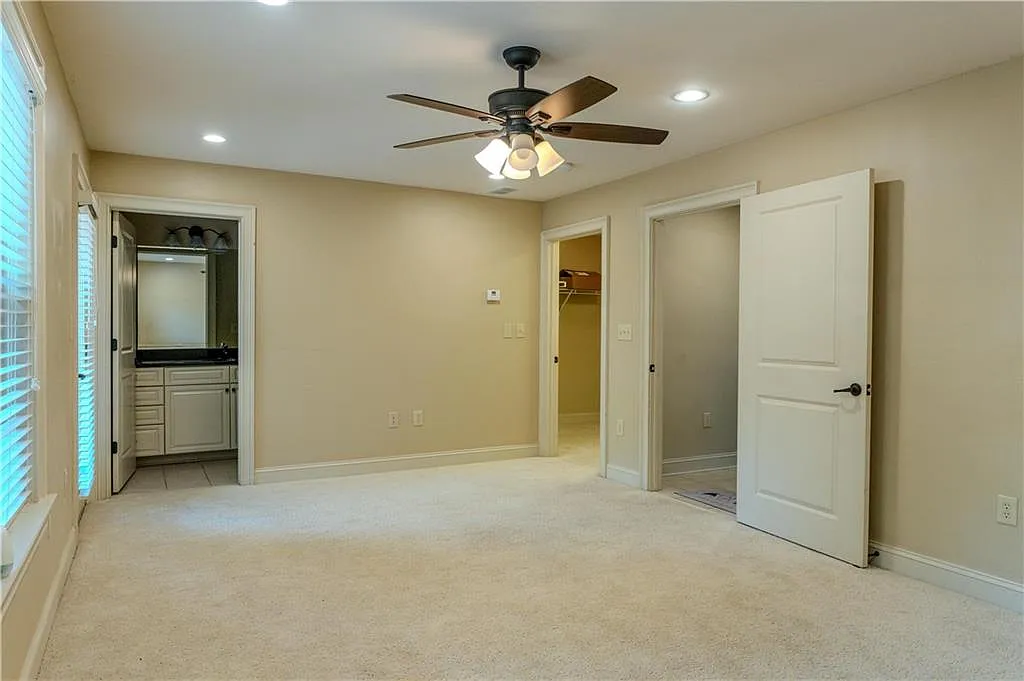 4 bed, 3.5 bath, 2300 sqft, $2,895 — Photo 1
