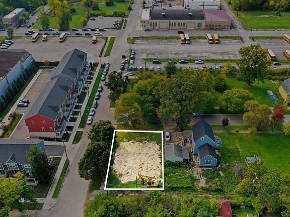 2nd image of 5200 Hecla St