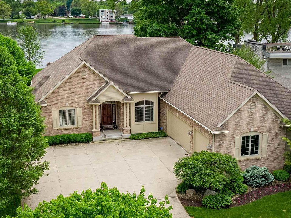 1st image of 3023 Greenleaf Blvd