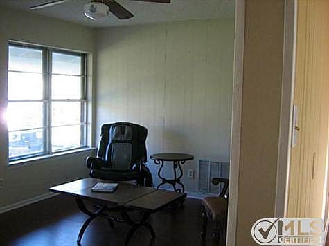 5th image of 2241 Yorktown Dr