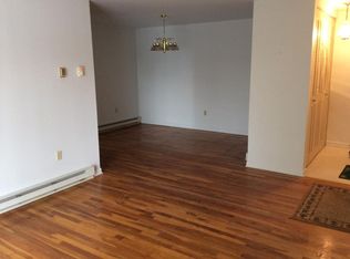 1109 Apple Dr #4, Mechanicsburg, PA 17055