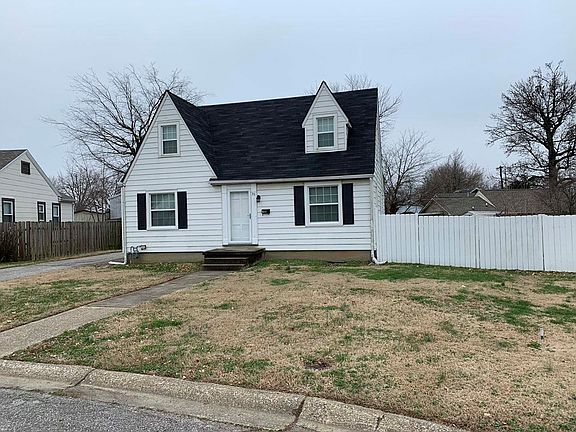 2nd image of 76 Colonial Ct