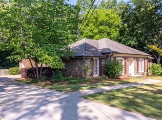 373 Emily Dr SW, Lilburn, GA 30047