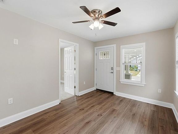 3rd image of 320 W Hancock St