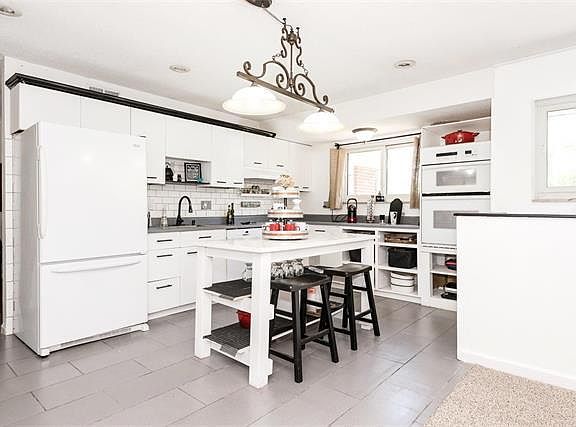 5th image of 7205 Waterford Dr