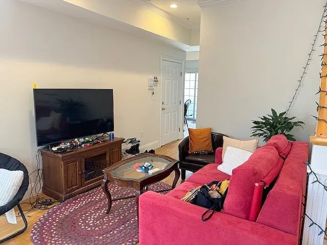 373 Dorchester St #4 — Photo 1