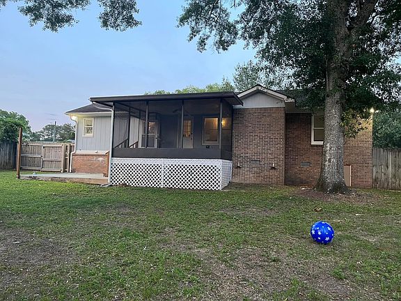 2nd image of 111 Blackhawk Dr