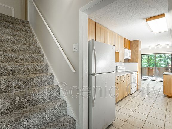 5th image of 1602 Rustic Homes Ln