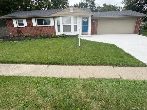 36325 Fierz St, Clinton Township, MI 48035
