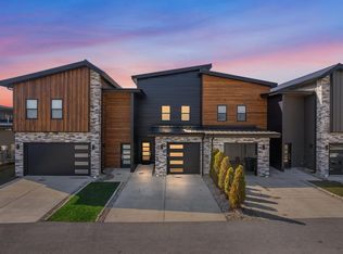 345 Sawgrass Dr, Crown Point, IN
