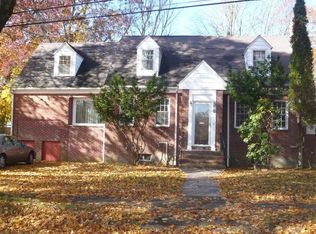 57 Warren Rd #57, Waban, MA 02468