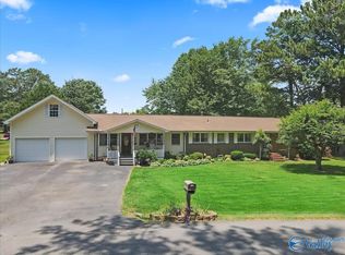 615 6th St NE, Arab, AL 35016