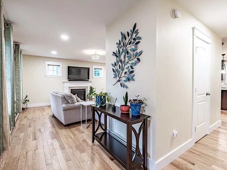44 Gristmill Ln — Photo 6