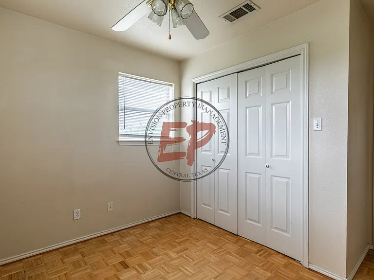 520 E Live Oak St #B — Photo 10