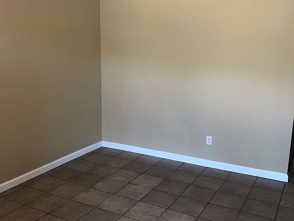 4th image of 1625 Texas Ave APT H
