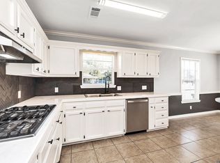 956 Bohne Rd, Port Allen, LA 70767